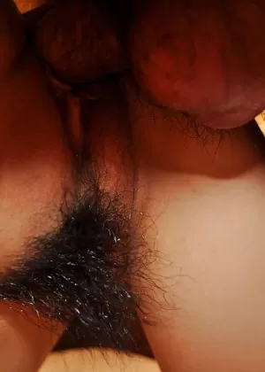 Азиатская любительница Джейд Куш щеголяет дьявольскими рогами во время траха от первого лица