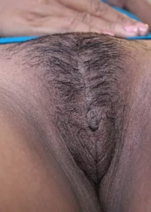 Резвую азиатскую подружку Леа Харт облизывают и трахают в ее тугую дырочку в заднице