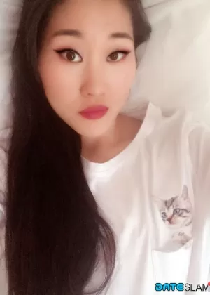 Горячая азиатка Катана делает селфи, чтобы выставить напоказ свое красивое лицо и горячее тело 37873224