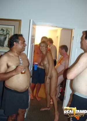 Алия Лав Лив поменялась партнерами во время семейного траха