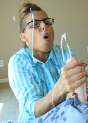 Горячая Джада Стивенс занимается сексом с большим членом и порцией спермы на ее лице