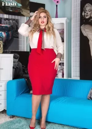 Sexy BBW Ellie Roe in vintage red high heels  silk nylons models topless