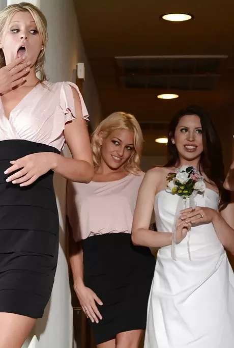 Реалити-шоу жен Дженни Ли и Скарлет Ред жестко трахают  2