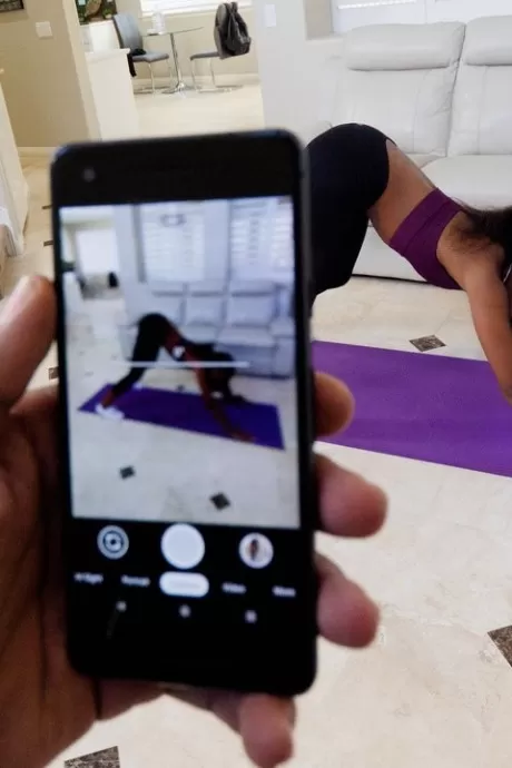 Симпатичная молоденькая Лейси Лондон занимается сексом от первого лица 