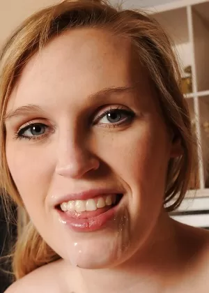 Любительская беременная Аманда Брайант обнажает волосатую вагину для орального секса