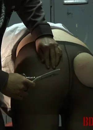 Женщины-заключенные Минди Минк Сара Ванделла занимаются лесбийским сексом в камере