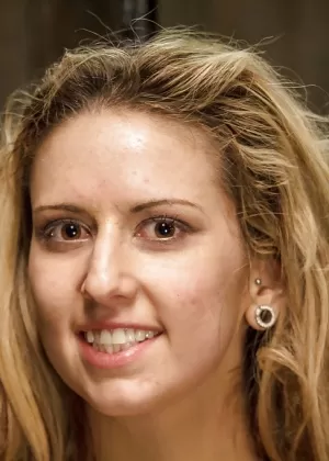 Покорная школьница вовлекается в грубые и развратные анальные действия