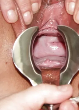 Зрелая толстушки у гинеколога получает экзамен своей жизни с раздвинутой киской