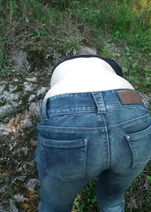 Любительские кадры с пляжа с голой молодой блондинистой подружкой