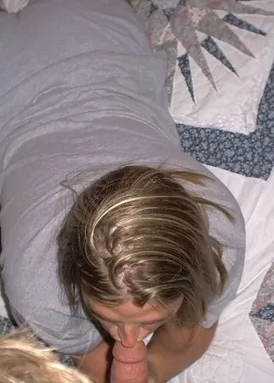 Грудастая британская любительница Джуси Джейни растягивает свою натуральную киску на каблуках