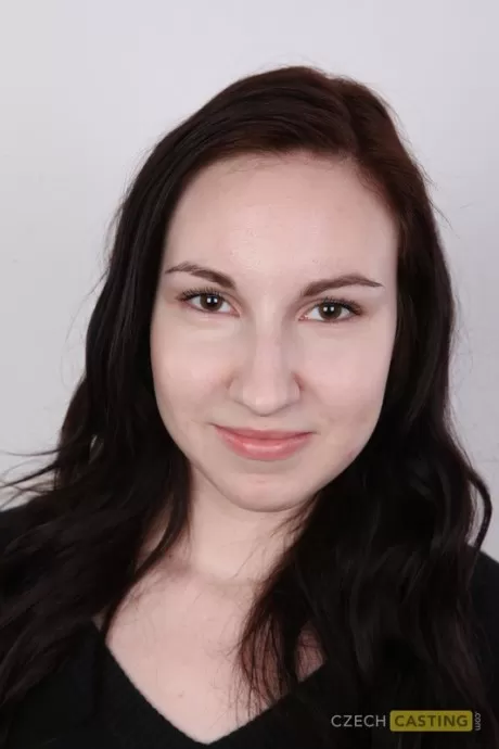 Приготовьтесь, мы отправляем вам 18-летнюю Яну, еще одну чешскую красотку-любительницу